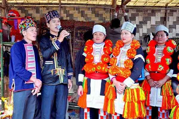 Xây dựng bộ ảnh “Sắc màu các dân tộc Việt Nam” để quảng bá du lịch