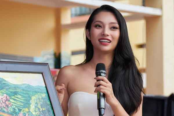 Lâm Thu Hồng: ‘Tôi như được tiếp thêm năng lượng mỗi khi làm thiện nguyện’