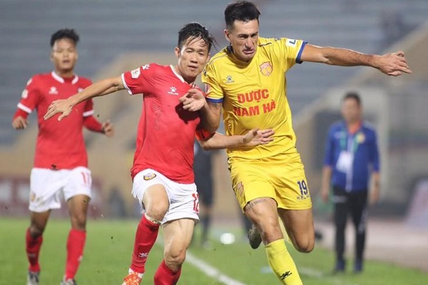Vì Covid-19, V.League 2020 tiếp tục bị hoãn lần tư dù các CLB được phép hội quân tập huấn