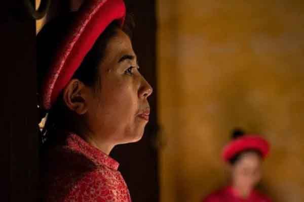 Bức ảnh phụ nữ Huế có trong Ảnh đẹp du lịch của National Geographic Traveller