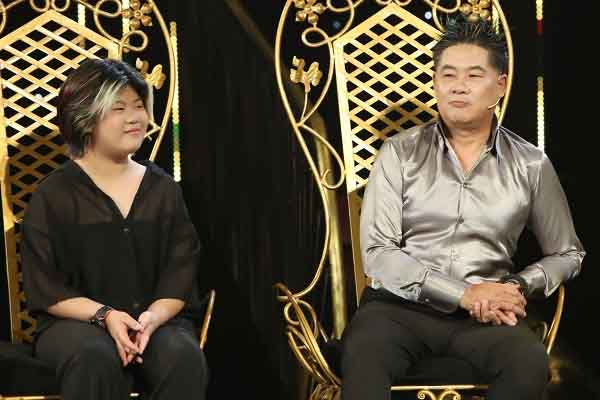 ‘Đi cùng con’ tập 17: Nụ hôn hóa giải tất cả nỗi niềm ‘Gà trống nuôi con’