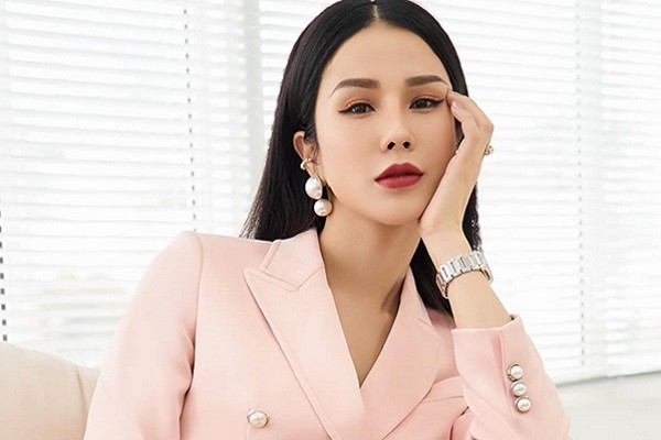 Diệp Lâm Anh: ‘Tôi mệt mỏi khi níu kéo hôn nhân’
