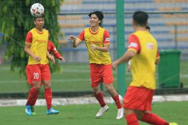 Tuyển Việt Nam: Tuấn Anh trở lại, Tuấn Tài nỗ lực tìm suất đá chính