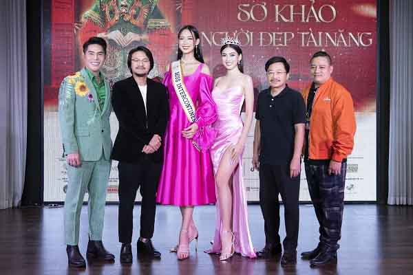 Ngọc Thảo ‘đọ sắc’ Bảo Ngọc tại vòng sơ khảo Người đẹp tài năng ‘Hoa hậu Việt Nam 2022’