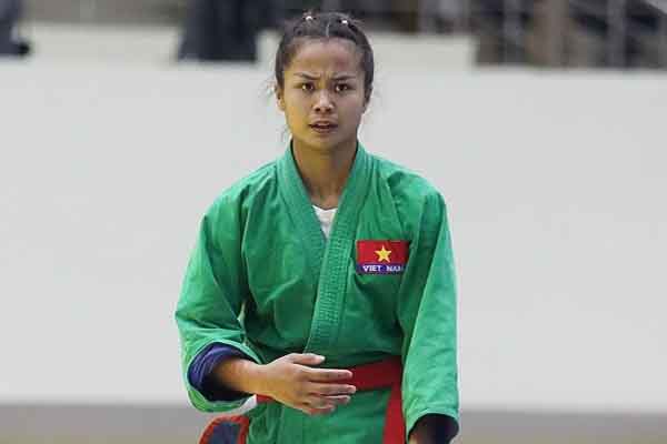 Vừa giành vàng SEA Games 31, Tô Thị Trang chịu cảnh đau đớn vì mất bố