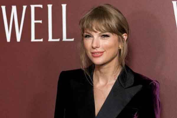Taylor Swift đối mặt với vụ kiện bản quyền