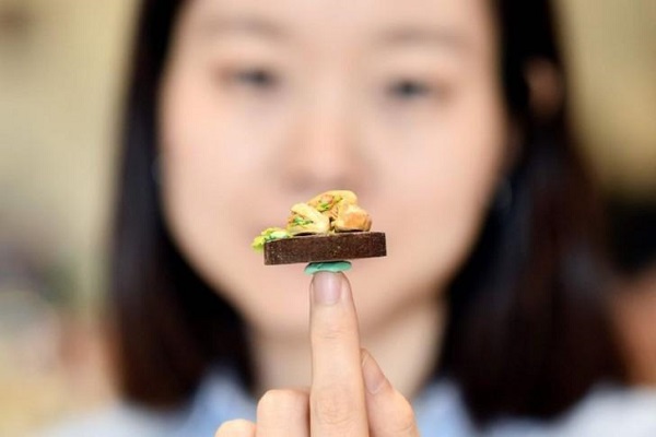 Món ăn siêu nhỏ của nghệ nhân Việt được hãng thông tấn Pháp đăng tải