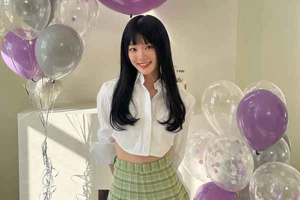 Vóc dáng ‘ăn tiền’ của Lee Yu Bi ở tuổi 32