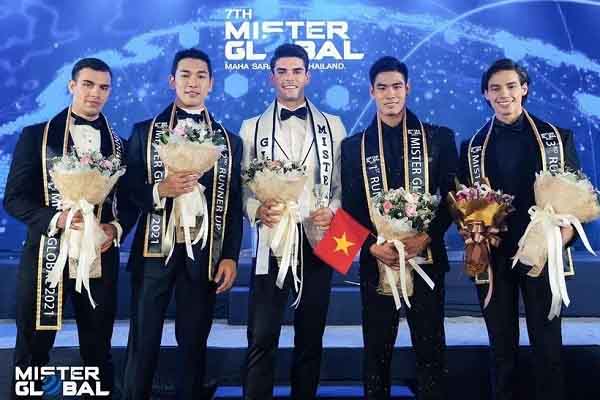 Dung mạo lính cứu hỏa đăng quang Nam vương toàn cầu