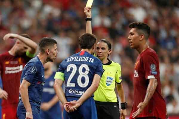 World Cup 2022 ghi dấu lịch sử với nhiều trọng tài nữ