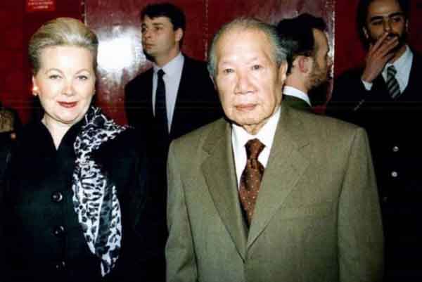 Cử hành tang lễ cho người vợ Pháp cuối cùng của vua Bảo Đại