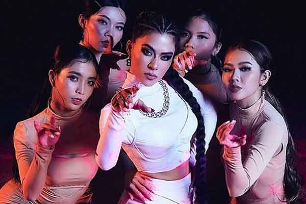 Hát nhạc dance, ca sĩ Hà Nhi muốn thử thách bản thân