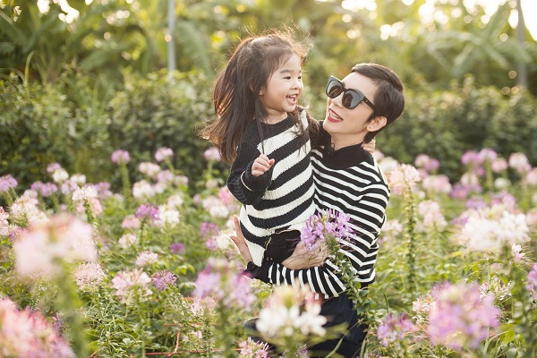 Xuân Lan ‘đau đầu’ vì quyết định đưa con sang nước ngoài định cư