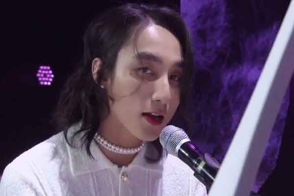 Sơn Tùng M-TP gây xôn xao với diện mạo khác lạ