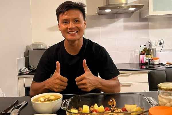 Quang Hải nấu nướng, tự mừng tân gia, chờ ngày xuất hiện ở Ligue 2