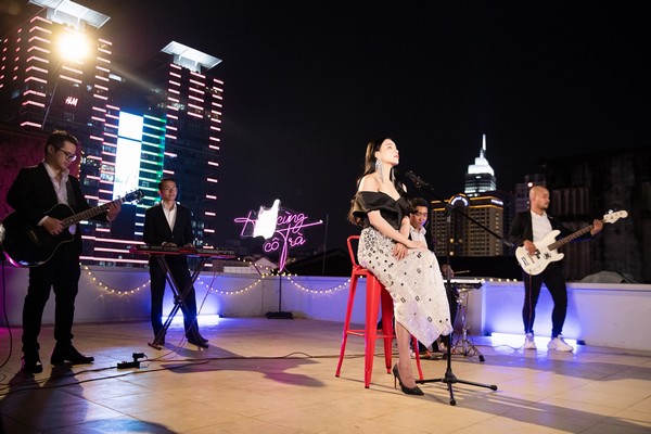 Nghe câu chuyện Sài Gòn qua giọng hát của Trà Ngọc Hằng