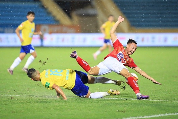 CLB Thanh Hóa mất ngôi đầu bảng, HLV Popov nói gì?