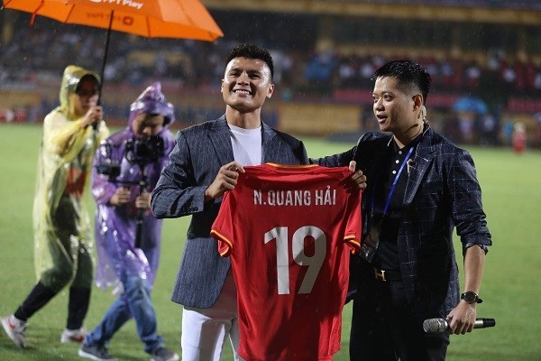 HLV đội Công an Hà Nội chờ Quang Hải hòa nhập, mong vô địch V-League 2023