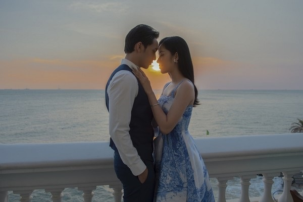 Nam Em và Bạch Công Khanh thể hiện tình cảm trong MV mới