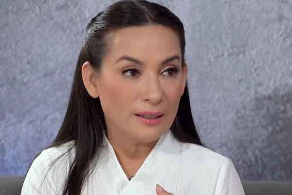 Ca sĩ Phi Nhung nhiễm Covid-19, tình trạng nặng phải chuyển viện trong đêm