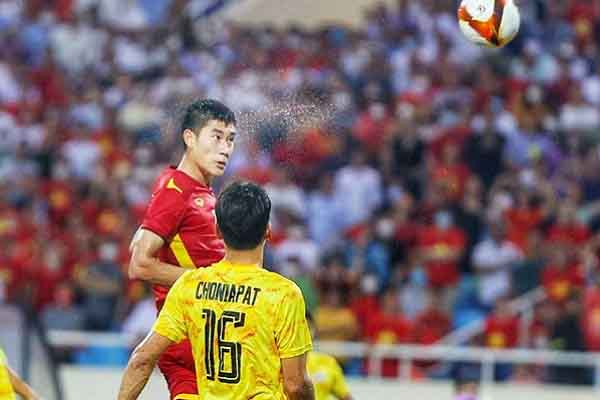 Bàn thắng cuộc đời của Nhâm Mạnh Dũng