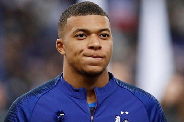 Tiền đạo Mbappe dương tính với nCoV