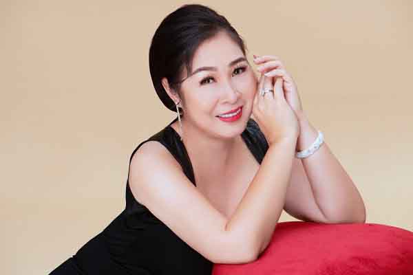 NSND Hồng Vân nói gì sau hàng loạt ồn ào và ‘đấu tố’ trên MXH?