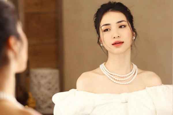 Từng là thí sinh, Hòa Minzy ‘thăng cấp’ trở thành ban giám khảo ‘Gương mặt thân quen 2022’