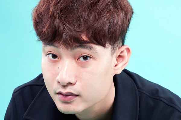 Hot Tiktoker khởi xướng trend triệu view ‘nhìn sang trái’ là ai?