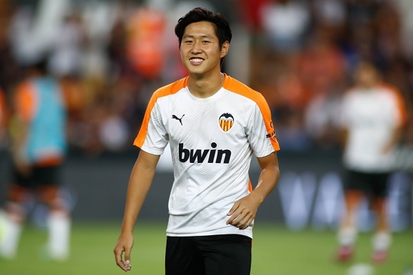 PSG ký hợp đồng với thần đồng bóng đá Hàn Quốc