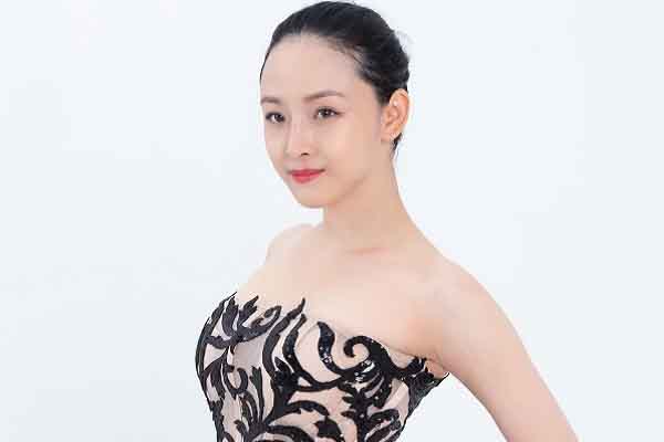 Trương Hồ Phương Nga tái xuất sàn runway