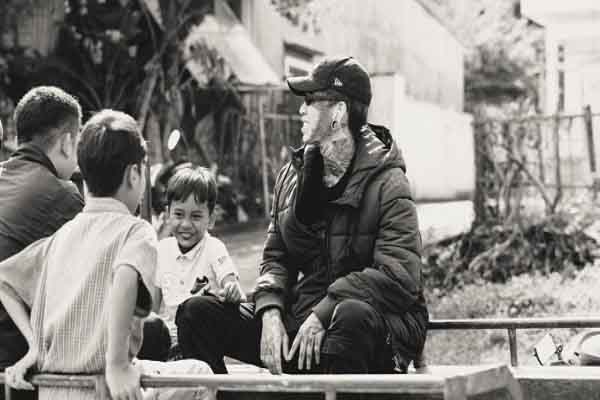 Dế Choắt mang chất liệu dân tộc vào nhạc Rap