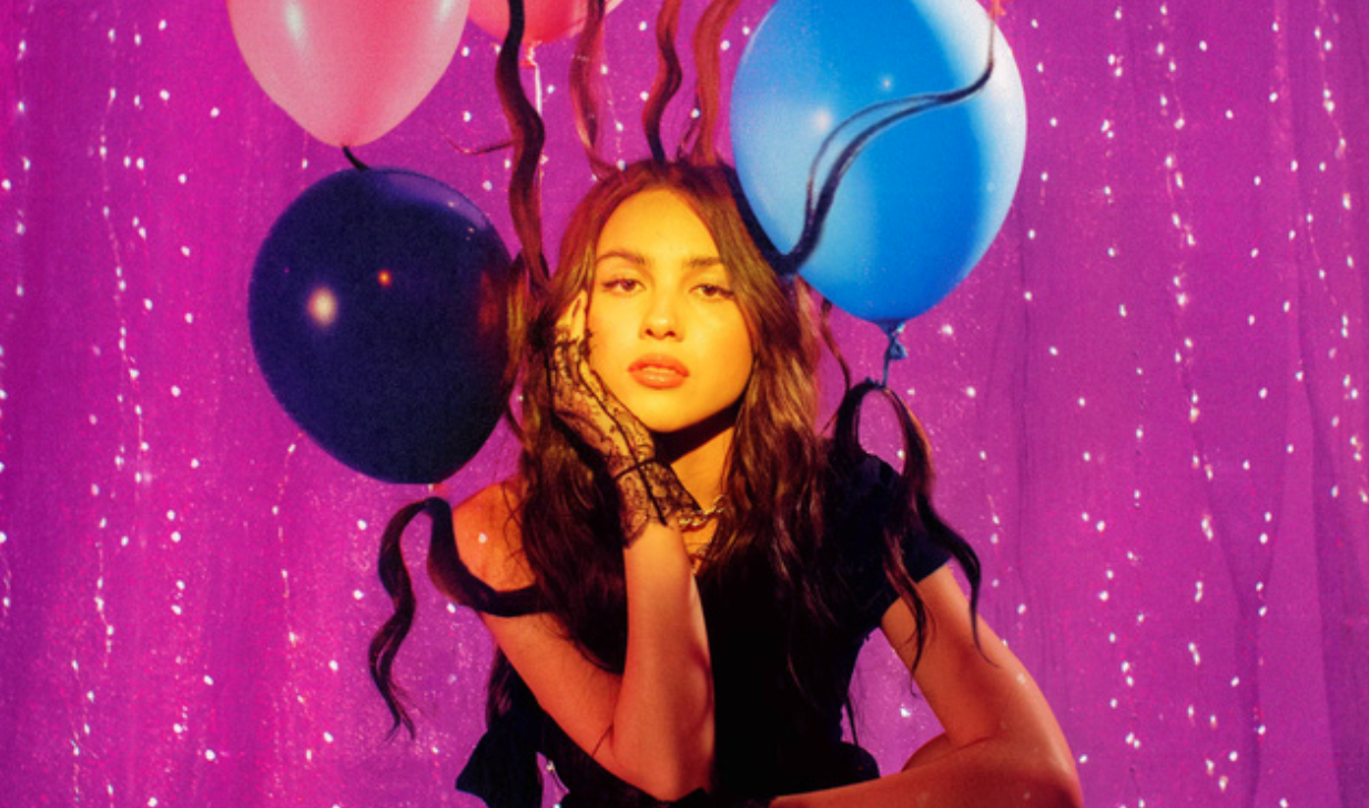 Tân binh Olivia Rodrigo được TIME xướng danh Nhân vật giải trí của năm 2021