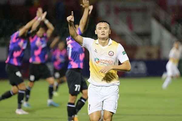 Đừng để V-League bị kéo lùi