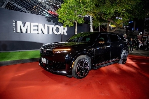 Chung kết The New Mentor 2023 thêm đẳng cấp nhờ dàn xe điện VinFast VF 9