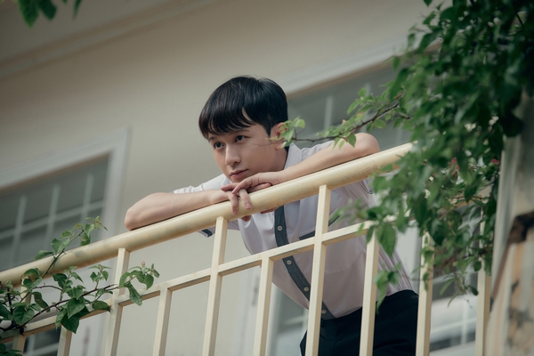 Đỗ Hoàng Dương trở lại với MV mới, xứng danh ‘giáo chủ thanh xuân’