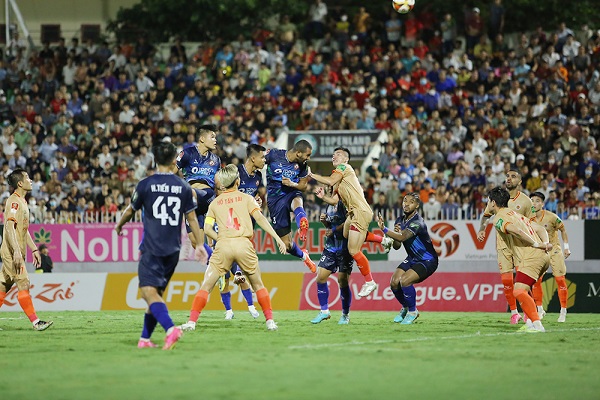 Kết quả vòng 2 giai đoạn 2 V.League 2023: Công An Hà Nội cũng cố ngôi đầu, HAGL chính thức trụ hạng sớm 3 vòng đấu