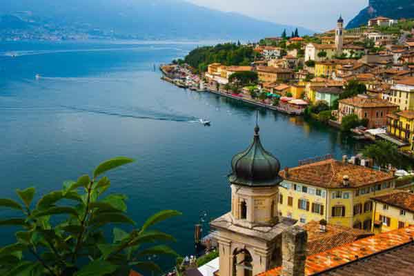 Kỳ lạ ngôi làng mang loại gen không bao giờ béo