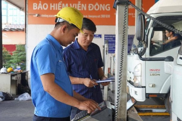 Sắp bổ sung 52 đăng kiểm viên cho các trung tâm đang bị ùn tắc