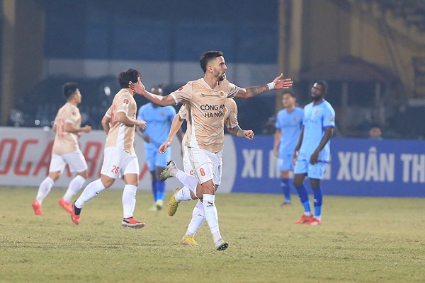 Đội CAHN chơi lột xác ngay sau khi cho HLV Gong Oh-kyun nghỉ việc