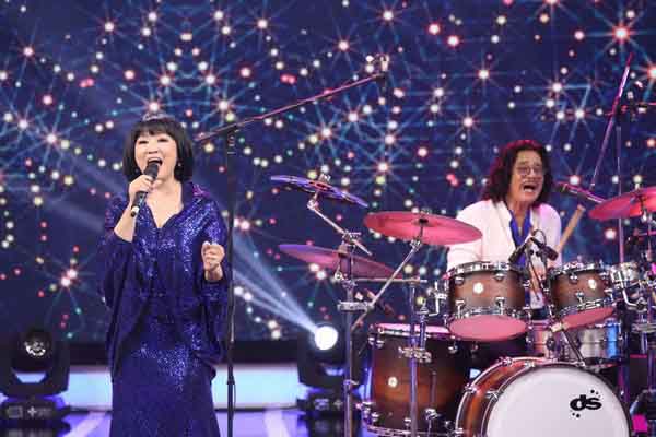 Sự cố máy bay giúp Cẩm Vân – Khắc Triệu nên duyên: 35 năm ấy biết bao tình