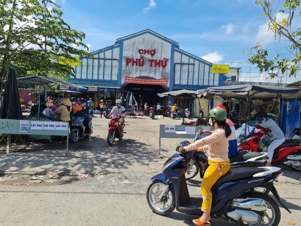 Tốc độ gom hàng dự trữ của bà con Cần Thơ đã đảo chiều