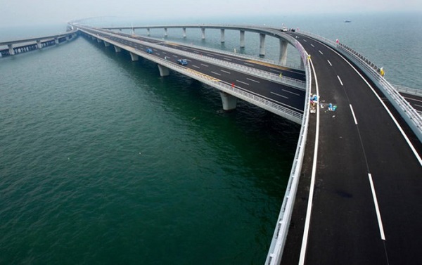 Choáng ngợp kích thước chiếc cầu dài nhất thế giới
