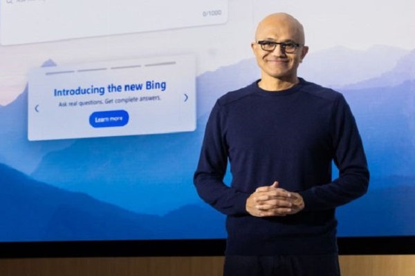 Chat AI gây sốc vì mắng người dùng