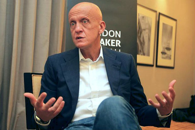 Colina: ‘Trọng tài sẽ không phất cờ tình huống có thể việt vị’