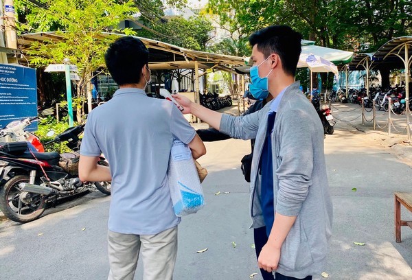 Nghiên cứu sinh ĐH Bách khoa từ F3 thành F0, cách ly tập trung 40 người