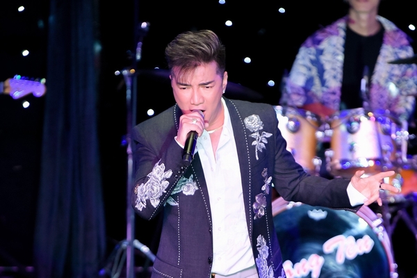 Đàm Vĩnh Hưng tổ chức đêm nhạc ủng hộ nạn nhân cháy chung cư ở Hà Nội