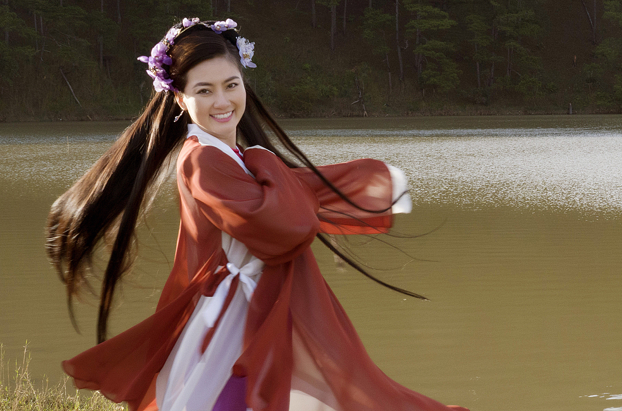 Khi Ngọc Lan đóng phim… cổ trang