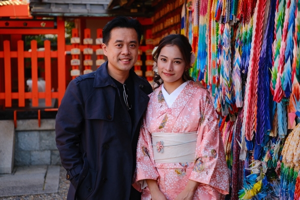 Dương Khắc Linh tự tay viết kịch bản tình cảm cho bà xã và ‘trai đẹp’