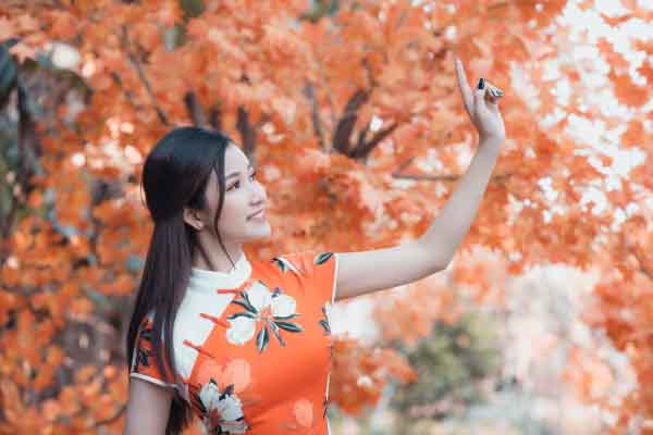 DJ Sunny My dịu dàng, nền nã trong bộ ảnh xuân